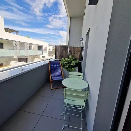 Les Carrelets - Jardin D'hiver- Wifi-terrasse-paking Appartement *